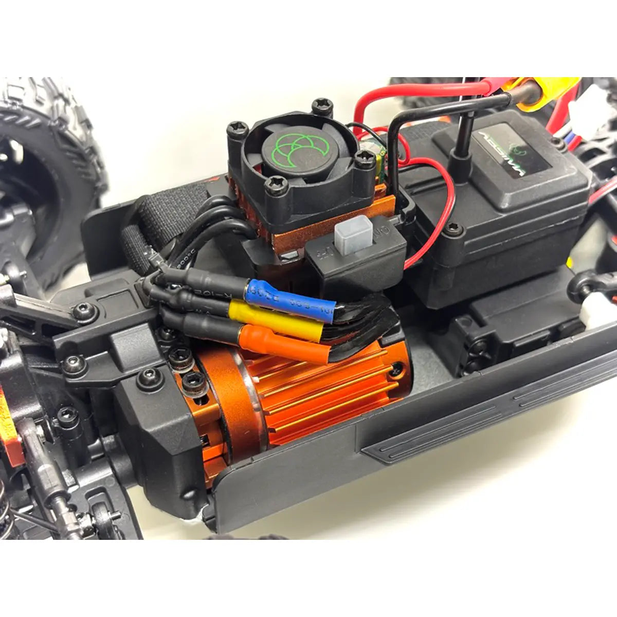 Absima MINI AMT BL/3S Monster Truck 1:16 RTR Blau 16031 – Brushless-Motor und Regler mit Lüfter