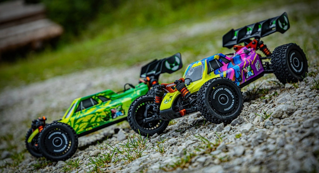 Absima Neon Furry 3S brushless Buggy 1:12 4WD RTR Lila 12120 – Actionbild im Gelände