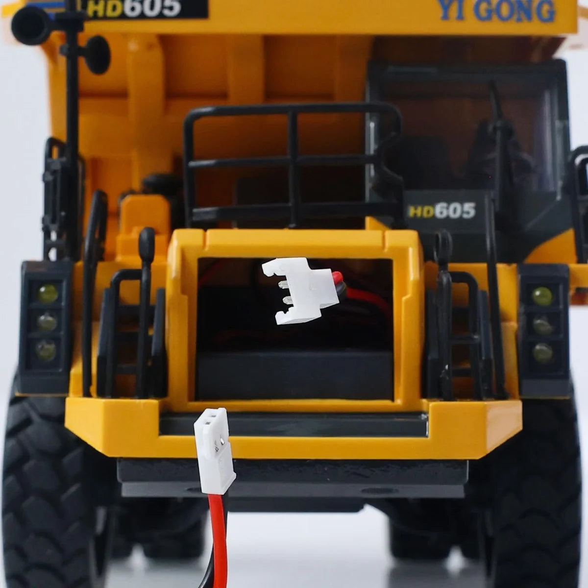 Absima Yigong RC Muldenkipper Die-Cast 80007 im Maßstab 1:50 Baumaschine RTR – Frontansicht