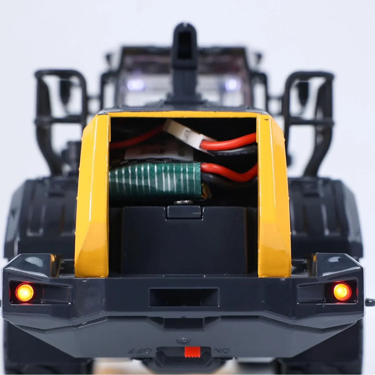 Absima Yigong RC Radlader Die-Cast 80006 im Maßstab 1:50 Baumaschine RTR – Rückansicht
