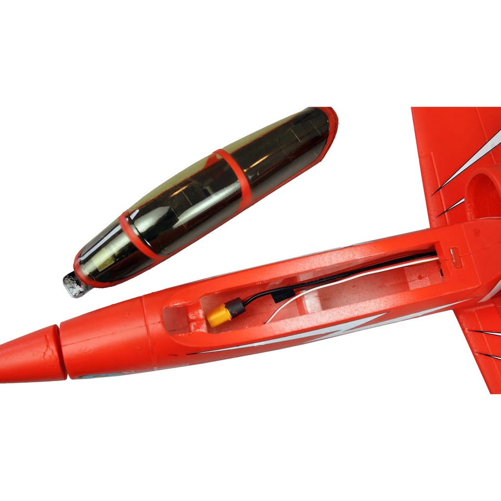 Amewi AMXFlight L-39 Albatros V2 EPO rot 24114 Flugzeug PNP – Detailansicht Rumpf und Treibstofftank des Flugzeugs