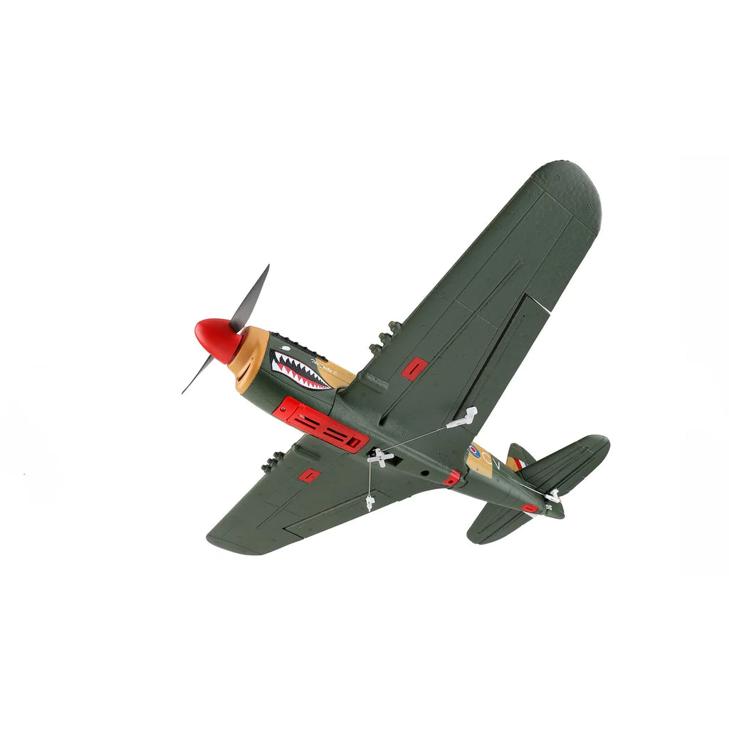 Amewi AMXFlight P40 Fighter 4-Kanal 3D/6G 24110 Flugzeug RTF – Seitenansicht mit Propeller und Haifischschema-Lackierung
