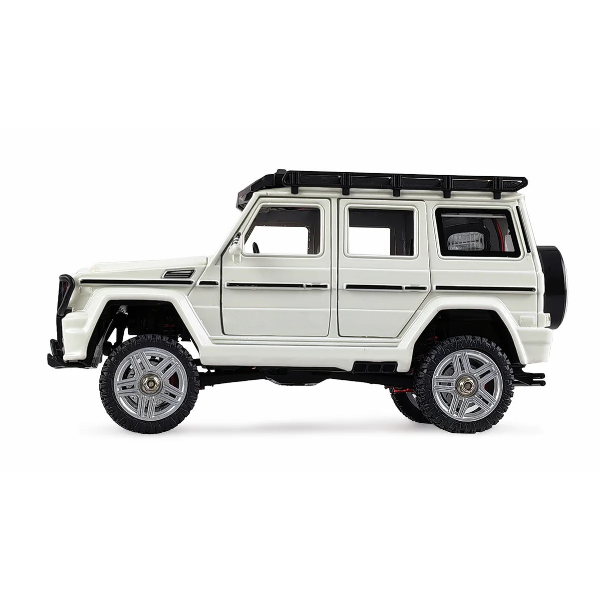 Amewi BRX24 Metall Scale Crawler 4WD Weiß 22661 im Maßstab 1:24 Crawler RTR – Seitenansicht mit Dachträger und Reserverad