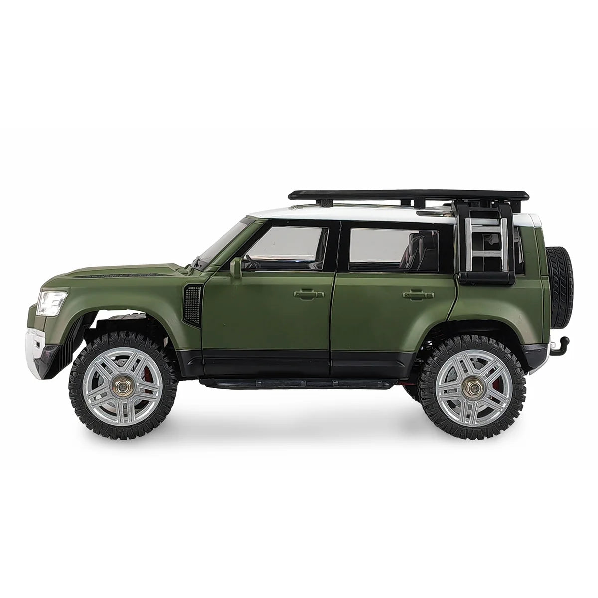 Amewi D110X24 Metall Scale Crawler 4WD Grün 22663 im Maßstab 1:24 Crawler RTR – Seitenansicht mit Dachträger und Metallfelgen