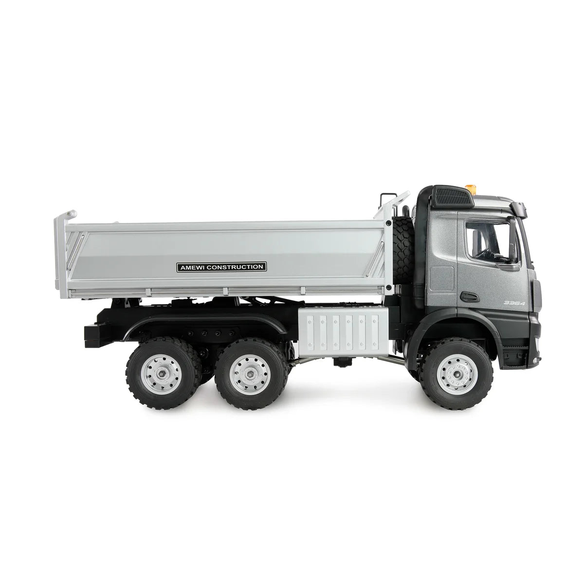 Amewi Mercedes-Benz Arocs Kipper 6x6 Anthrazit 22685 im Maßstab 1:14 Baumaschine RTR – Seitenansicht