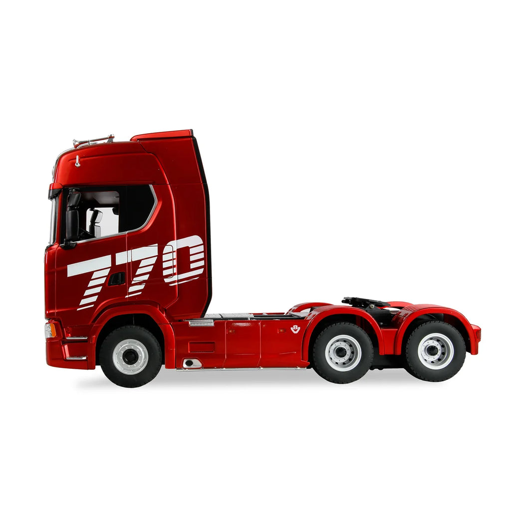 Amewi Scania 770 S Zugmaschine 6x4 Rot 22717 im Maßstab 1:18 Truck RTR – Seitenansicht