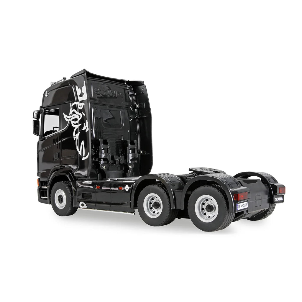 Amewi Scania 770 S Zugmaschine 6x4 Schwarz 22760 im Maßstab 1:18 Truck RTR – Seitenansicht