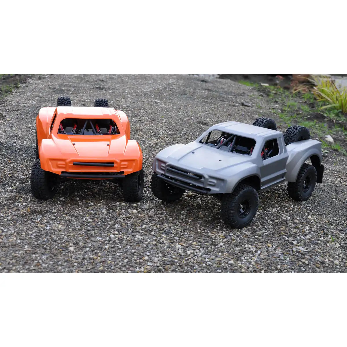 Amewi Short Course Truck SC12 brushed Silber 22430 im Maßstab 1:12 Offroad RTR – Frontansicht