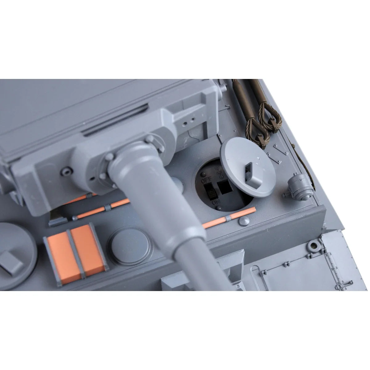 Amewi Tiger I Standard Line IR/BB 23059 im Maßstab 1:16 Panzer RTR – Innenraum Motorraum mit Getriebe und Batterien