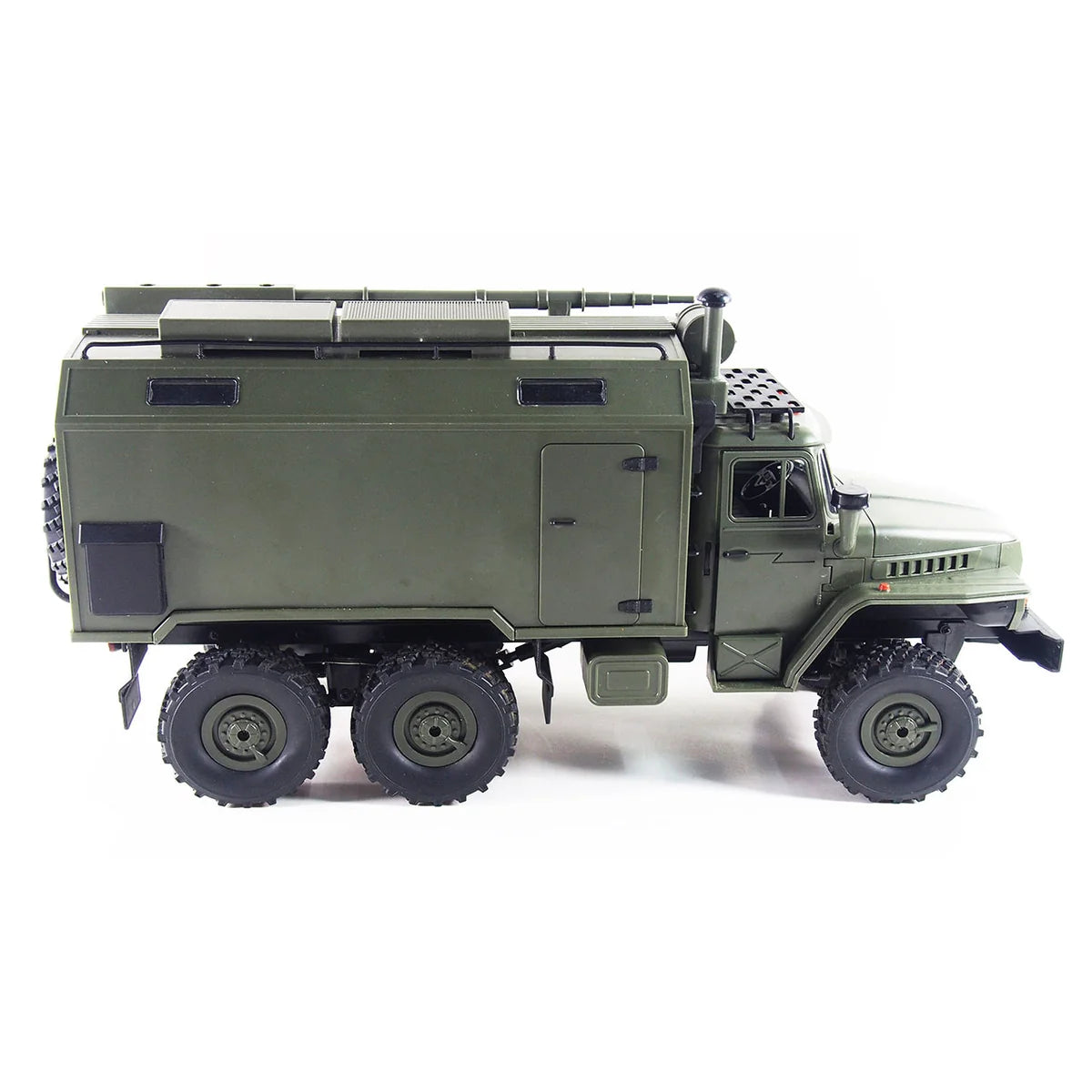 Amewi Ural B36 Militär Lkw 6WD grün 22371 im Maßstab 1:16 Truck RTR – Seitenansicht mit Ladefläche, Antennenstab und Rädern