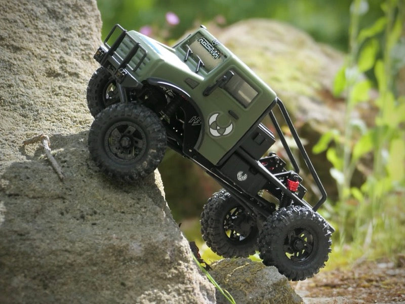 Hobby Plus CR18P V3 T-Hunter Brushless Crawler 1:18 4WD RTR Grün HBP1810418-V3 – Actionbild im Gelände