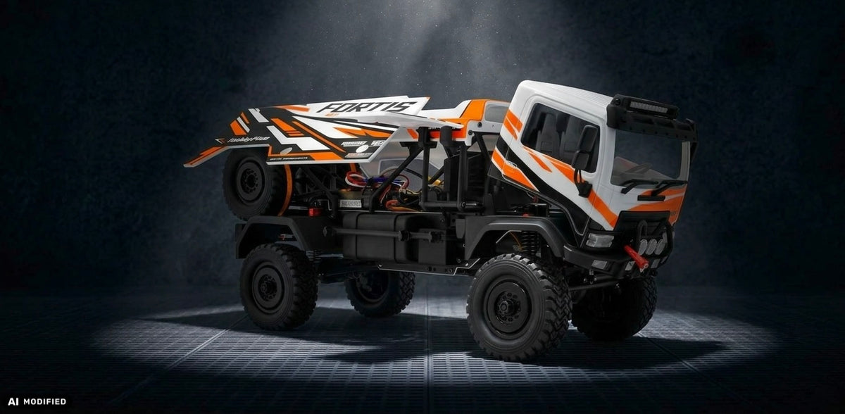 Hobby Plus DKR-4 Fortis brushless Rally Truck 1:18 4WD RTR Weiß HBP1810820-WH – Studioaufnahme