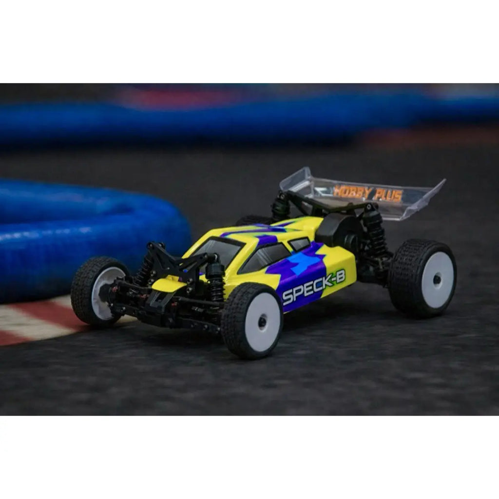 Hobby Plus Speck-B brushless Buggy 1:24 2WD RTR Gelb HBP2410260-YW – auf der Rennstrecke