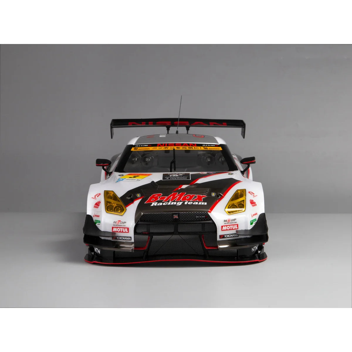 Killerbody B-MAX NDDP GT-R (NISSAN NISMO GT3) Karosserie lackiert KB48664 im Maßstab 1:10 Touring Car & Onroad – Frontansicht