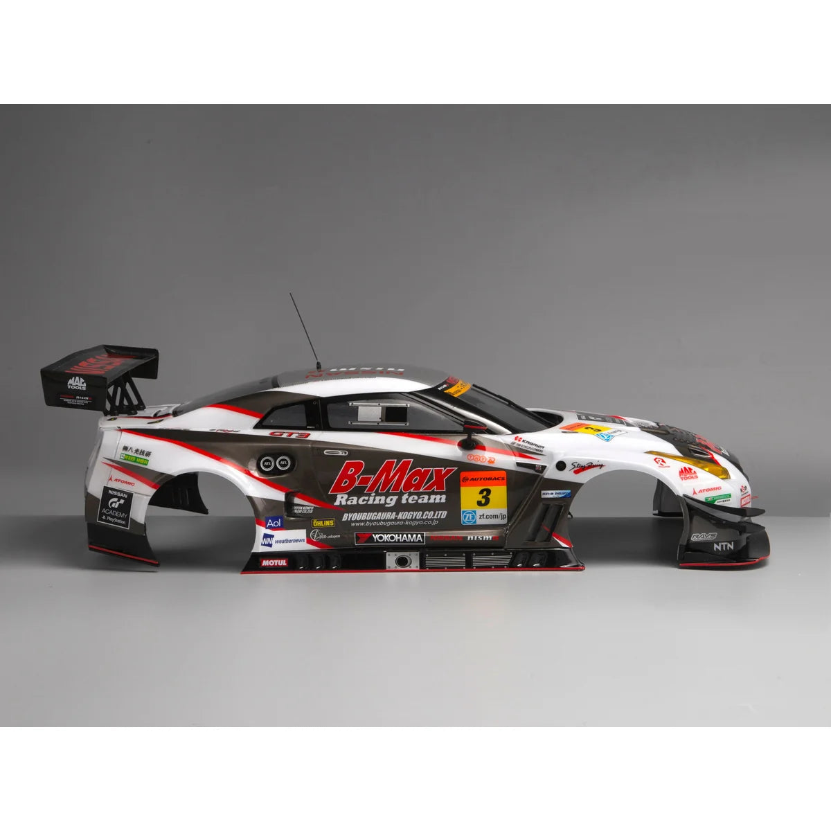 Killerbody B-MAX NDDP GT-R (NISSAN NISMO GT3) Karosserie lackiert KB48664 im Maßstab 1:10 Touring Car & Onroad – Seitenansicht
