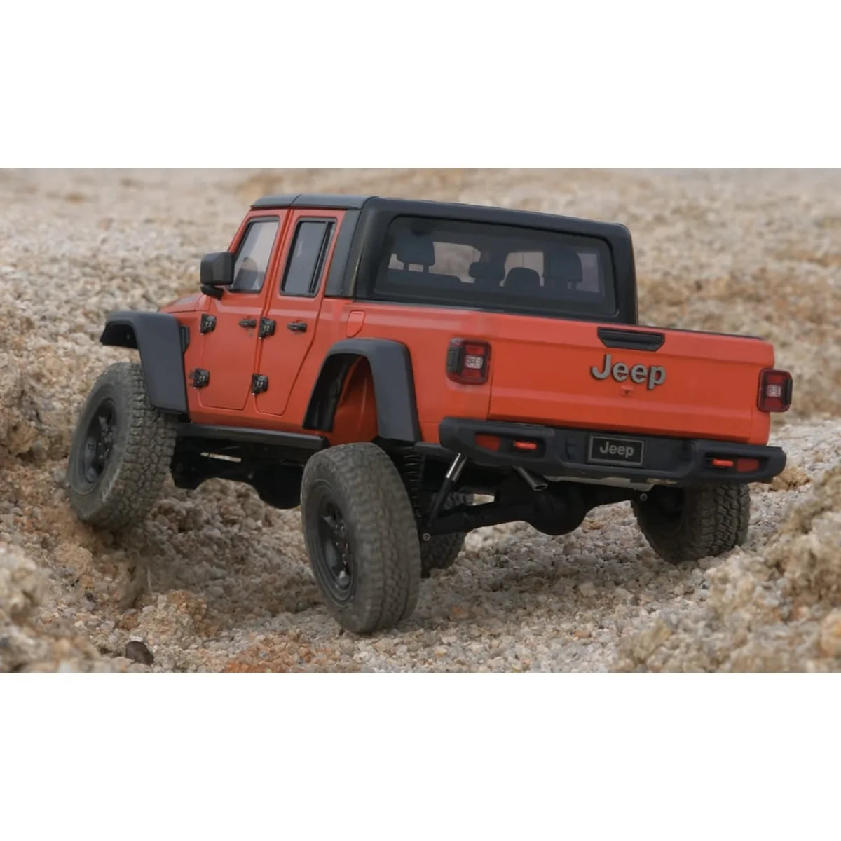 Killerbody Jeep Gladiator Hardbody-Karosserie - Orange KB48844 im Maßstab 1:10 Crawler – Seitenansicht