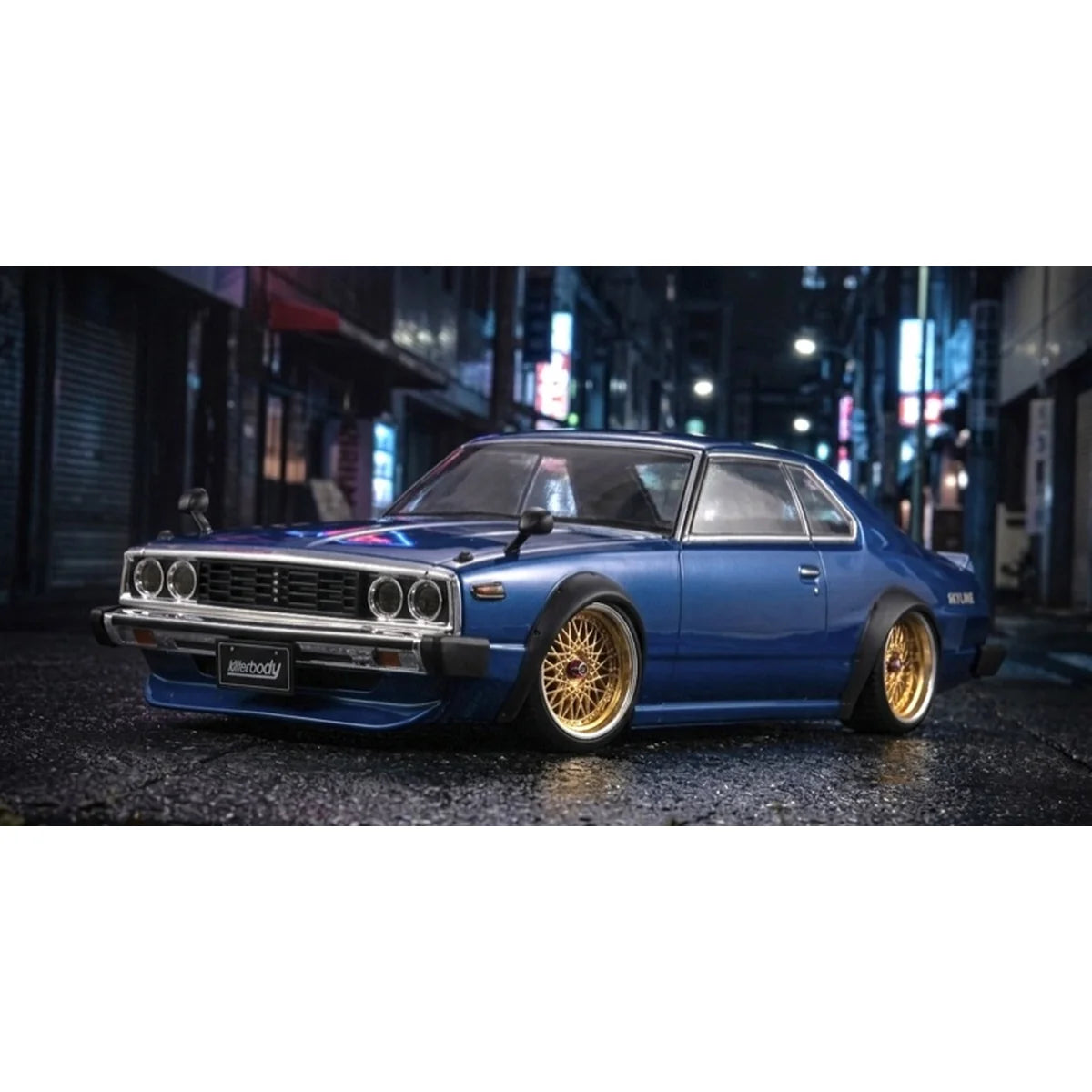 Killerbody NISSAN SKYLINE GT-ES 2000 Hardtop 1977 Karosserie Blau KB48700 Zubehör im Maßstab 1:10 Touring Car & Onroad – Seitenansicht