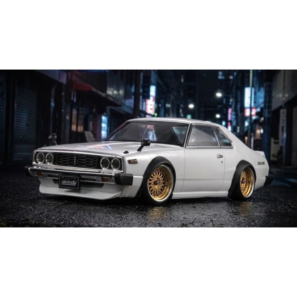 Killerbody NISSAN SKYLINE GT-ES 2000 Hardtop 1977 Karosserie Weiß KB48701 Zubehör im Maßstab 1:10 Touring Car & Onroad – Seitenansicht