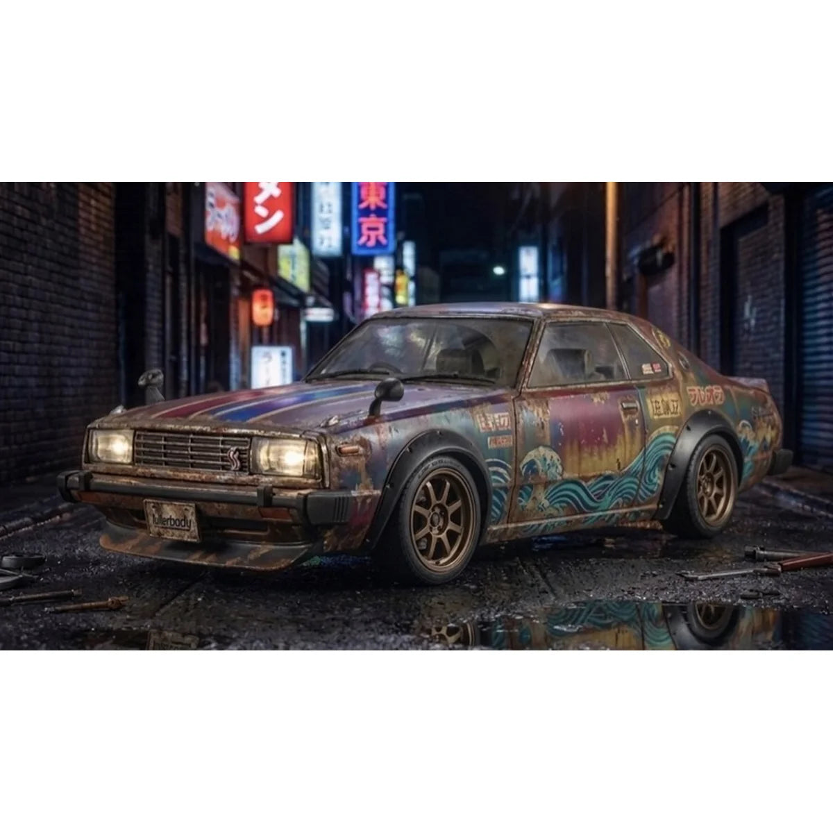 Killerbody NISSAN SKYLINE GT-ES Karosserie unlackiert Hardtop 1980 KB48636 im Maßstab 1:10 Touring Car & Onroad – Seitenansicht